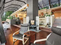 Lake front Glass house with Private Dock/Lake access/Kayak/Paddle board レッドモンドのホテル
