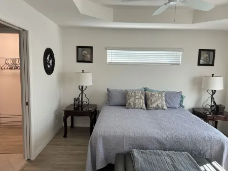 3 bedroom villa in The Villages. Minutes from Brownwood and Sawgrass.