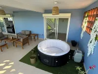 Noola t4 au Robert Vive L'aventure en Famille et Entre Amis Hotels in Le Robert
