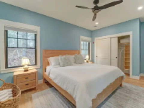 Secluded Coastal Home and Cottage: Peaceful Nature Escape 3 Minutes to the Beach Hotels in Biddeford