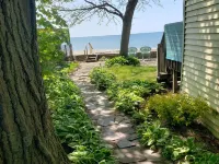 Waterfront cottage on the shores of Lake Erie. Beautiful lake front views! Hotels in Evans