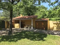 Fully furnished cozy studio in nature 20 minutes from the beach.