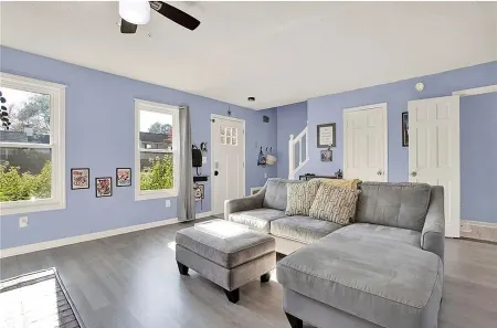 Prime Location!2-bedroom townhome in delightful Kennesaw minutes from KSU