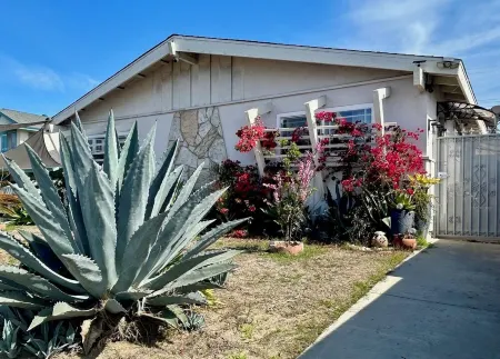 GS201-Lovely 2BR 1BA Home in Heart of litle Saigon, Near Disneyland!