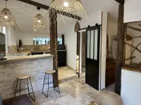 Charming cafoutchi at the foot of Montagnette