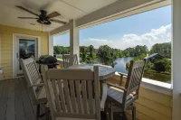Stunning Views! 5 bed 5.5 bath w/ rec room & pool! Great location~Roanoke Island