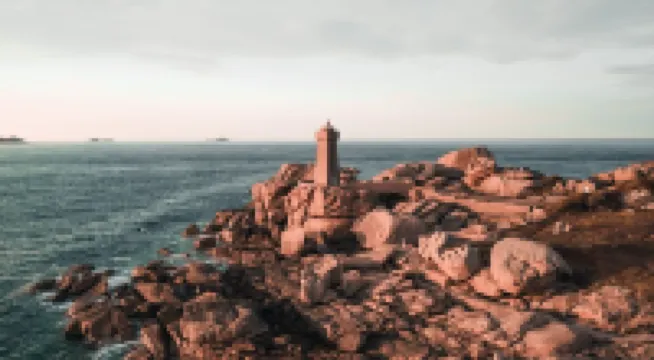 Vue mer Exceptionnelle. Accès Direct à la Plage et au Sentier des Douaniers