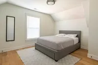 Downtown Charm Meets Waterfront Walk to Everything