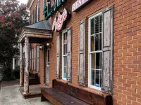 TigerTown Retreat - Comfort Minutes from Campus Hotels in Clemson