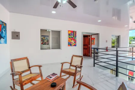 Spacious 5-bedroom house in welcoming Managua with WiFi, AC Отели рядом с Аэропорт Аугусто Сандино