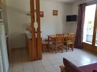 T2 Proche des Thermes, du Village et du Supermarché