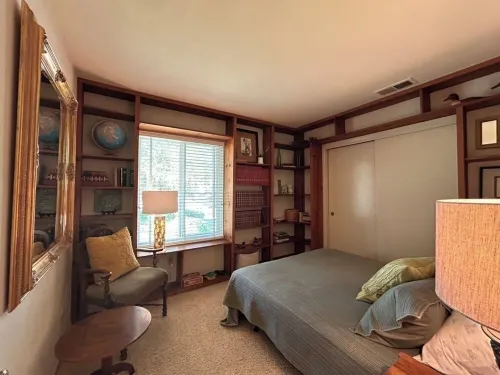 Ham Station - 3 B / 2 BA - Bright & Cheery Home - A Dog’s Dream!