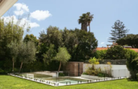 Cascais Contemporary Villa by Cadenzalux Hotels in 