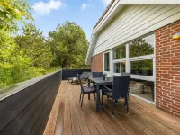 "Sylvi" - 1.7km from the Sea