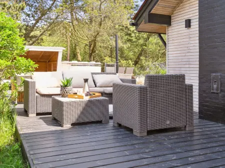 "Julie" - 1.5km from the Sea