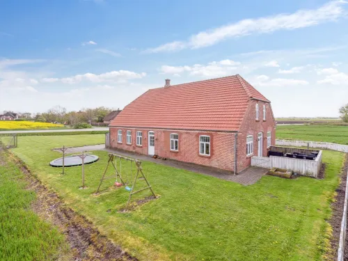 "Adine" - 13km from the Sea Hotels in Bredebro