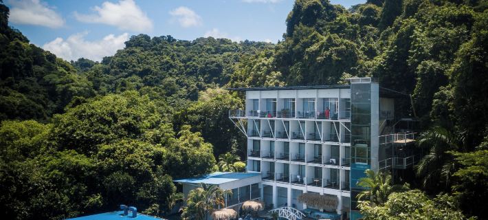 El Faro Containers Beach Hotel Hotels in Quepos