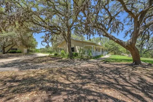 StunningHome on the Blanco River Hotels in Blanco