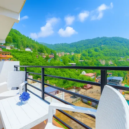 Hotel shiva Lake