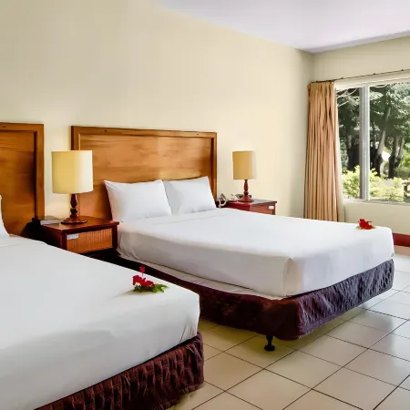 Tanoa Skylodge Hotel