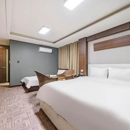Rex Hotel