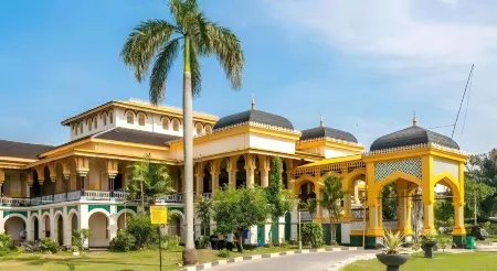 Grand Kanaya Hotel Отели в г. Sei Sikambing D