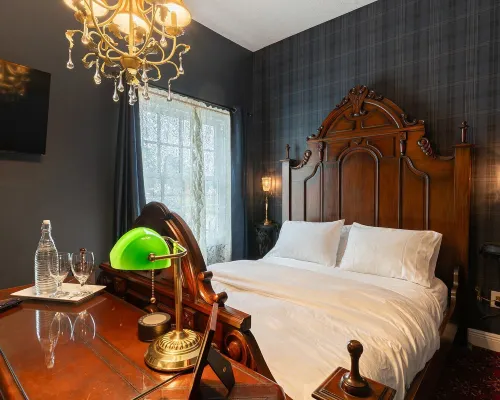 The August Inn Hotel di Spring