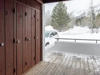 COMFY COZY SLOPESIDE CONDO-HOT TUB HEATED POOL ACCESS -5 MIN FREE RIDE TO LIFTS