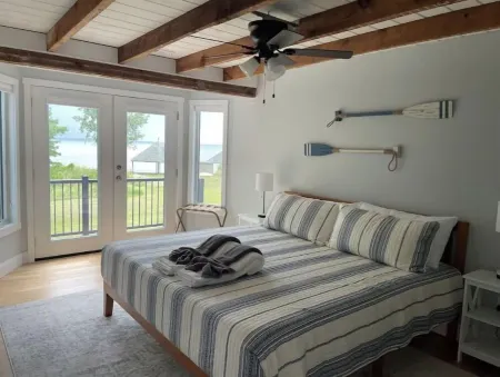 Coastal Farmhouse Getaway!