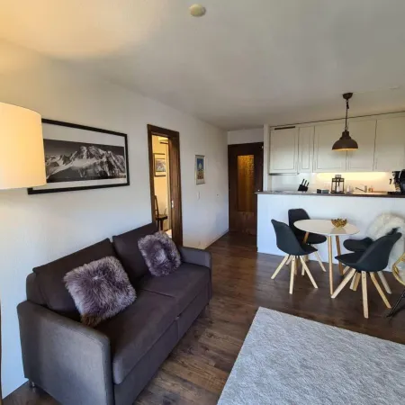 Flat in Veysonnaz near Ski Lift & Valley Views