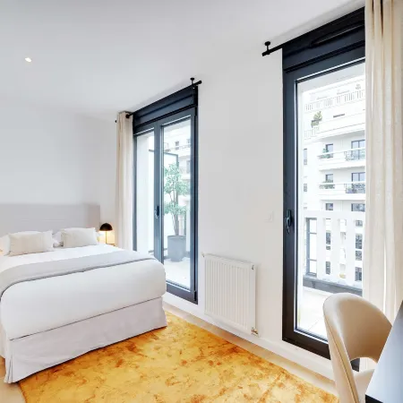 Duplex with terrace in Levallois Отели рядом с достопримечательностью «LVMH Fragrance Brands»