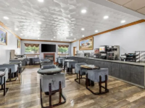 Super 8 by Wyndham Uniontown PA Hotels in Fayette County