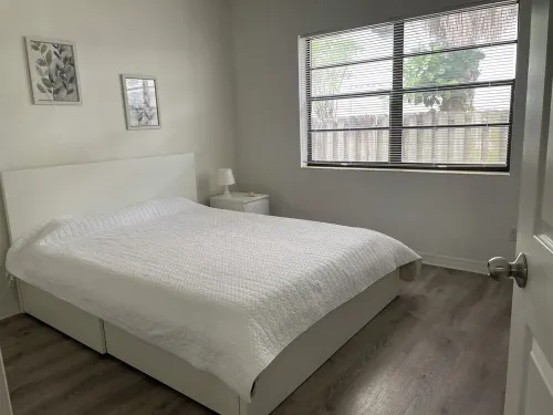 Cozy 1-bedroom apartment in awesome Miami Shores with AC