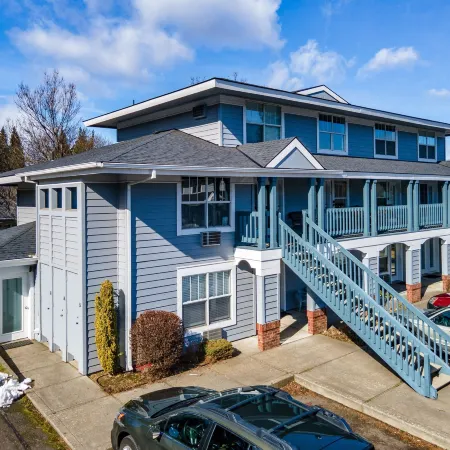 15 Lodge Condo with Hood River Bridge View