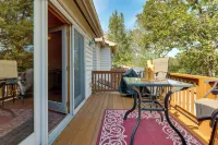 Deep Creek Lake Townhome w/ Deck & Water Views - 3-Star