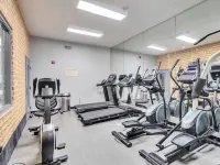 Platinum Inn & Suites Webster - نادي رياضي