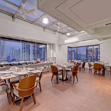Adiva Residency Beacon, Grant Road, Mumbai Отели рядом с достопримечательностью «Mani Bhavan Gandhi Museum»