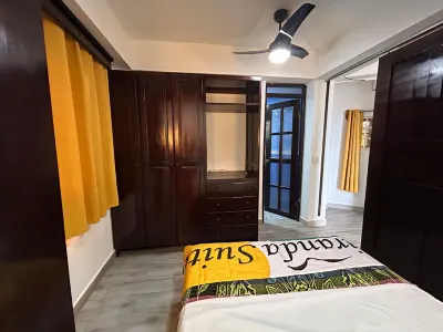1st Floor Beach House Apartment just steps from the beach! Hotel a 