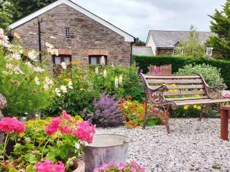 Lobhill Farmhouse Bed and Breakfast and Self Catering Accommodation