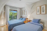 Whole Complex Close to the Ocean w/ a Magical Garden Sanctuary & Salt Water Pool