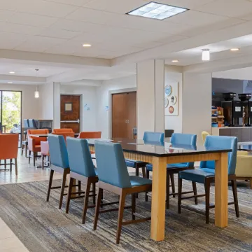 Holiday Inn Express & Suites Augusta West - Fort Gordon by IHG
