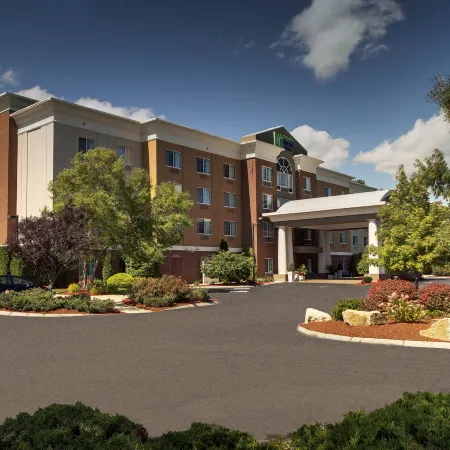 Holiday Inn Express & Suites MIDDLEBORO RAYNHAM by IHG Hotels in Middleborough