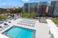 Holiday Inn GAINESVILLE-UNIVERSITY CTR by IHG - ที่มีสระว่ายน้ำ