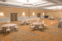 โคราวน์ พลาซ่า รีสอร์ต แอชวิลล์ บาย IHG - พร้อมอาหารเช้า