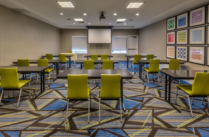 Holiday Inn Express & Suites Reno Airport by IHG photo 5