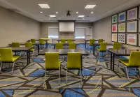 Holiday Inn Express & Suites RENO AIRPORT by IHG