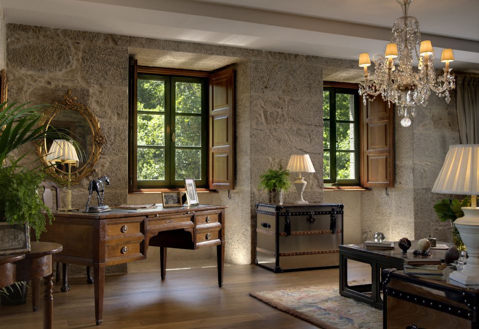 A Quinta da Auga Hotel Spa Relais & Chateaux Over view