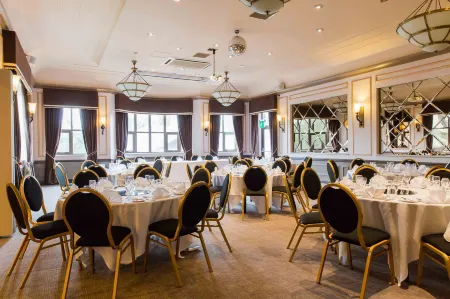 Hogs Back Hotel & Spa Nr Farnham