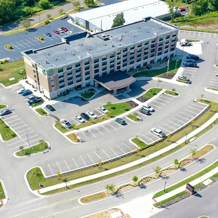 Holiday Inn Express & Suites ELIZABETHTOWN NORTH by IHG