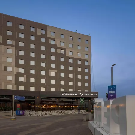 Wyndham Grand Costa Del Sol Lima Airport
